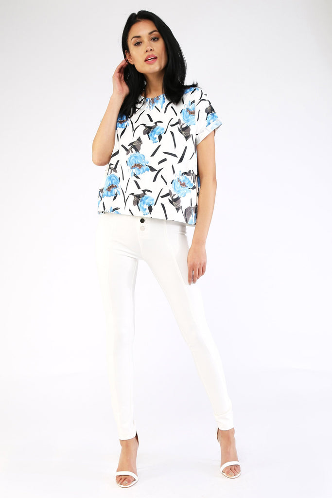 S17W-1000003826-BUE-S/M-floral-crew-neck-tee-mid-blue-jl1669