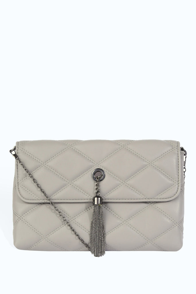 S17W-2200005136-GEY-OS-quilted-tassel-bag-mid-grey-jl2425