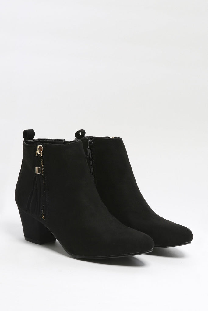 S17W-3000005701-BCK-3-ankle-tassel-boot-black-jl2683